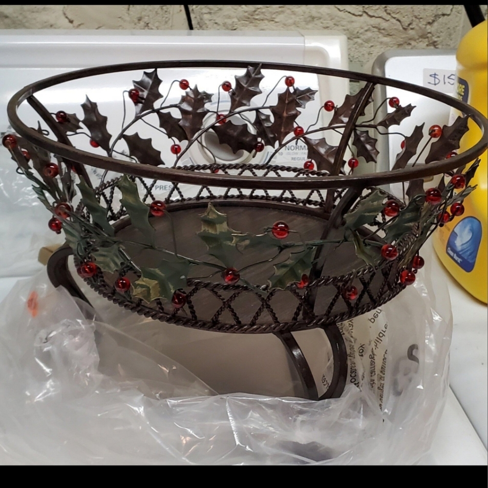 Partylite Hollylites 3 Wick holder.